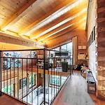 Дом отдыха Harmony Deluxe Chalet, Sauna & Fireplace By Belle-stay