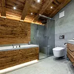 Harmony Deluxe Chalet, Sauna & Fireplace By Belle-stay Дом отдыха