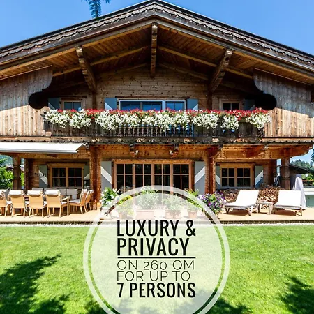 بيت للعطل Harmony Deluxe Chalet, Sauna & Fireplace By Belle-stay