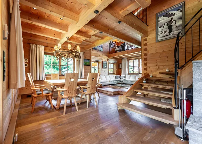 بيت للعطل Harmony Deluxe Chalet, Sauna & Fireplace By Belle-stay *