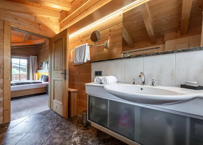 Casa vacanze Harmony Deluxe Chalet, Sauna & Fireplace By Belle-stay