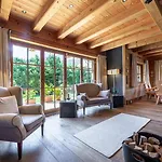 Harmony Deluxe Chalet, Sauna&fireplace By Belle-stay