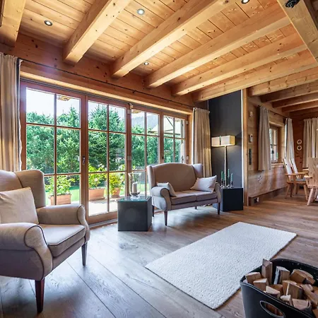 Harmony Deluxe Chalet, Sauna & Fireplace By Belle-stay