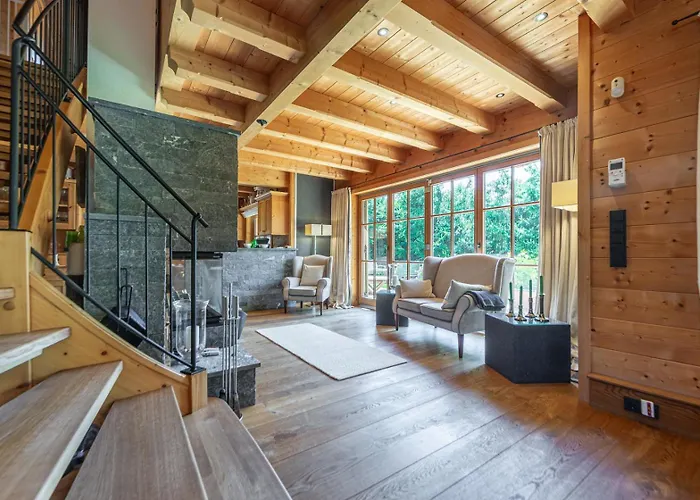 Harmony Deluxe Chalet, Sauna & Fireplace By Belle-stay