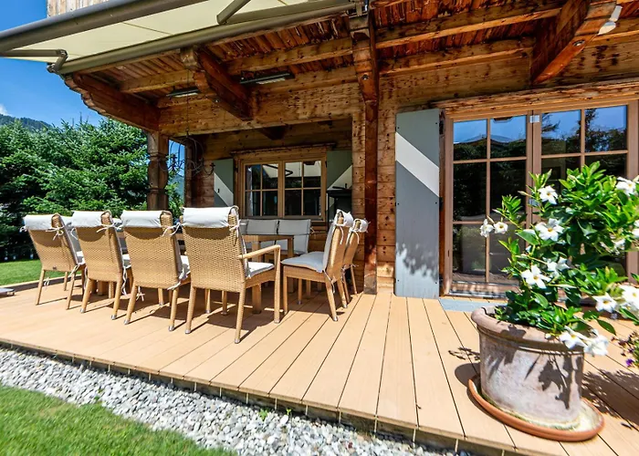 Harmony Deluxe Chalet, Sauna & Fireplace By Belle-stay Feriehus